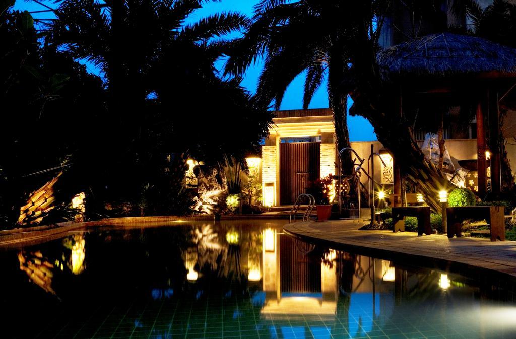 Hotel Les Champs Джиаоси Екстериор снимка