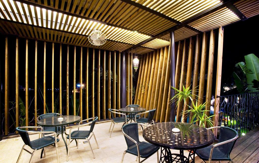Hotel Les Champs Джиаоси Екстериор снимка