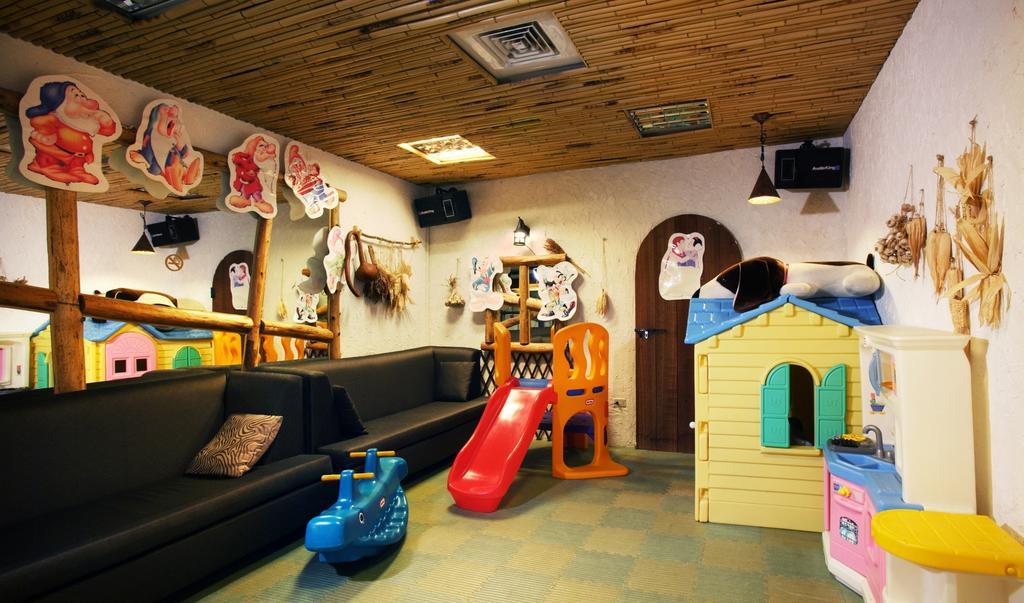 Hotel Les Champs Джиаоси Екстериор снимка