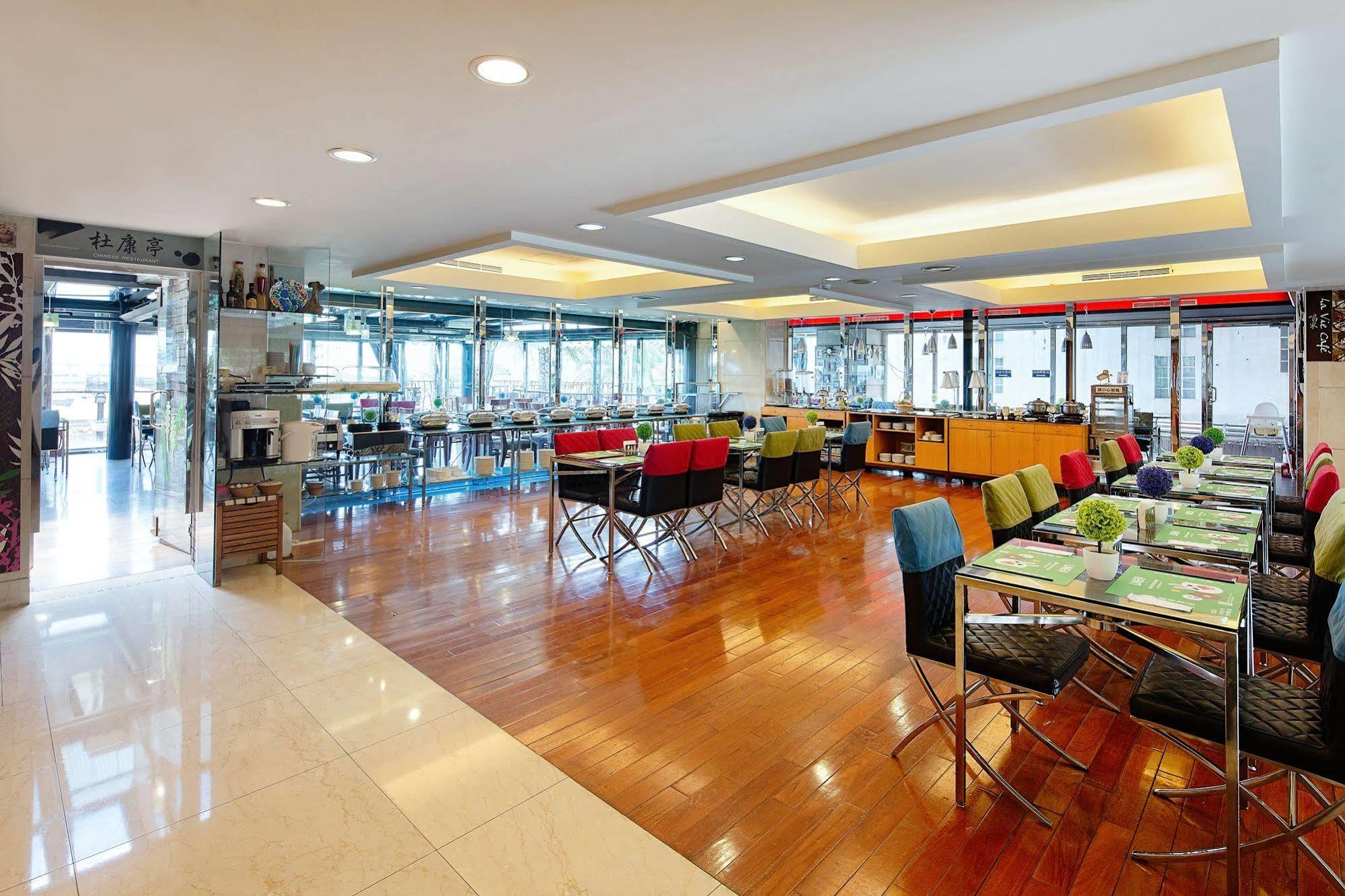 Hotel Les Champs Джиаоси Екстериор снимка