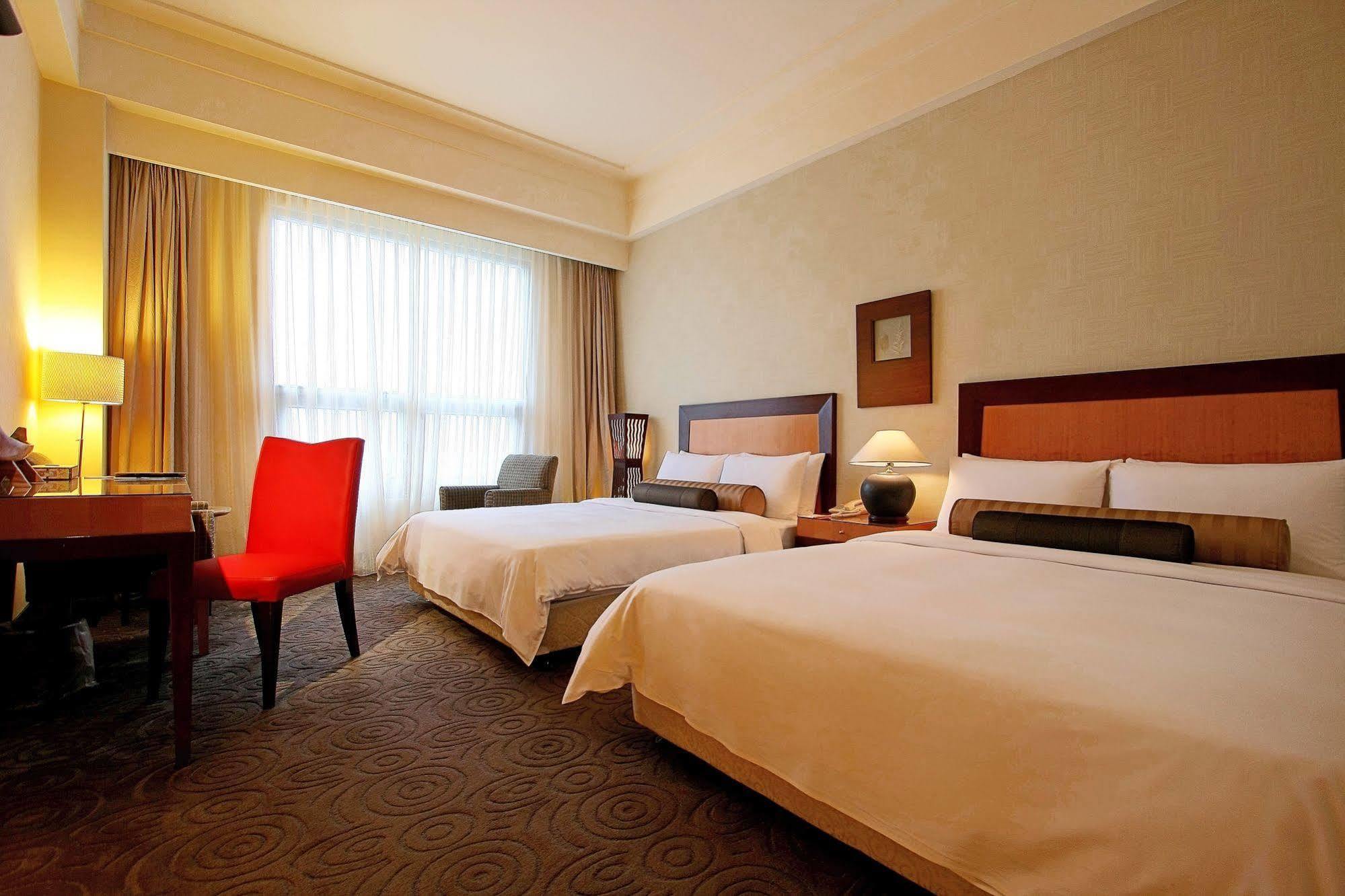 Hotel Les Champs Джиаоси Екстериор снимка