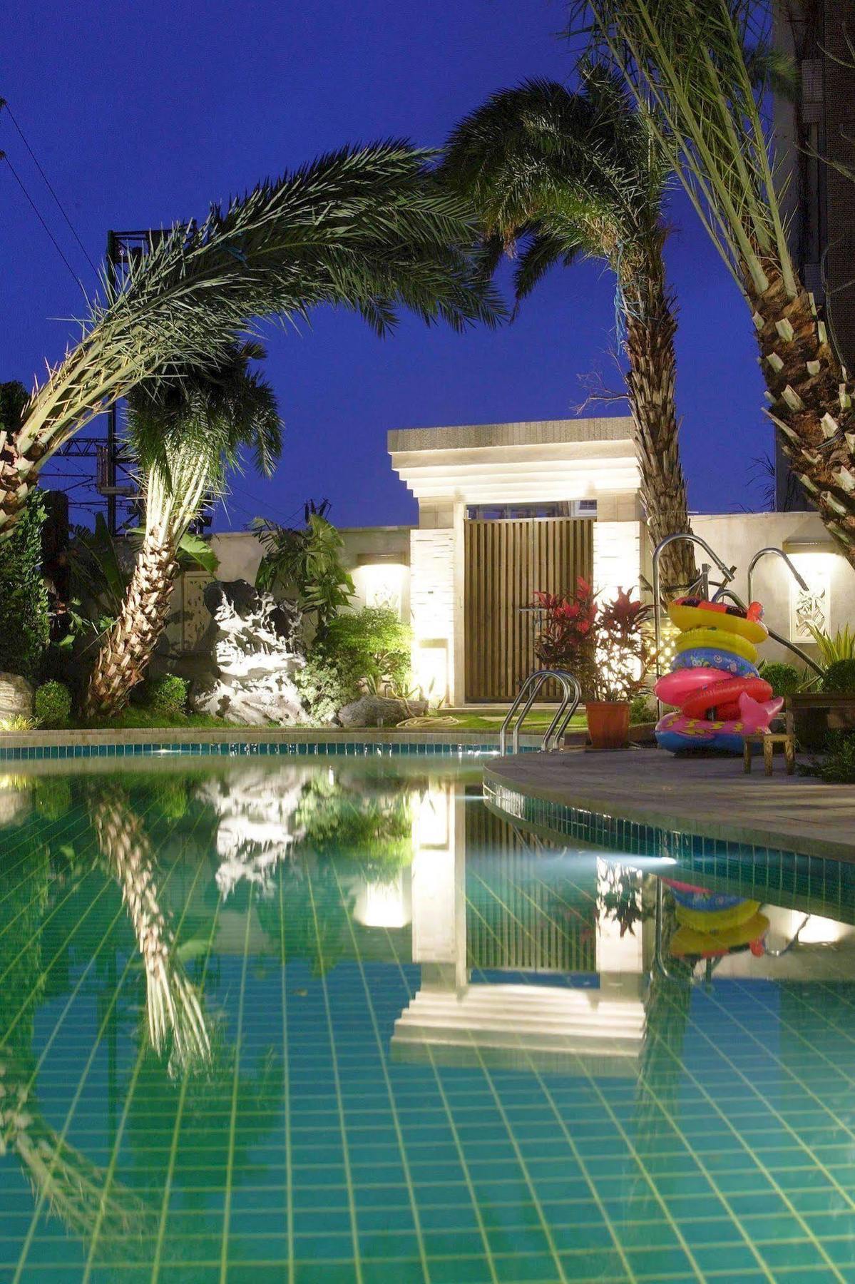 Hotel Les Champs Джиаоси Екстериор снимка